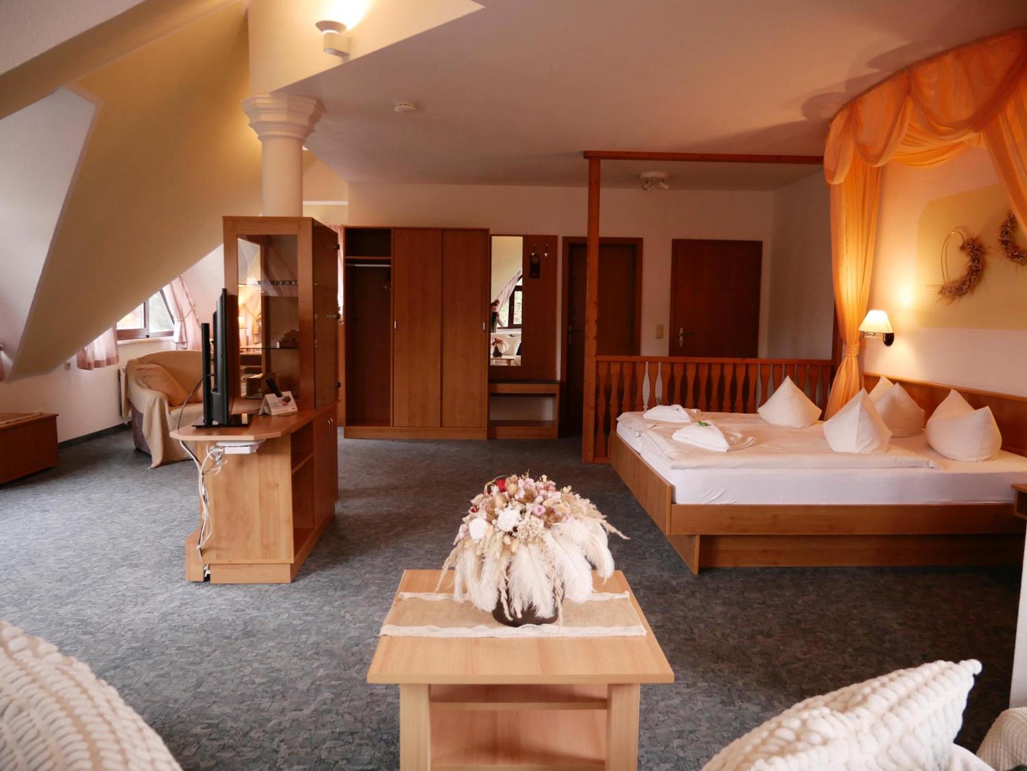 Lengefeld  Hotel Waldesruh מראה חיצוני תמונה